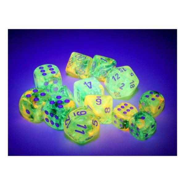 image of Chessex: Nebula Spring/White Luminary Polyhedral 7-Dice Set glow effect